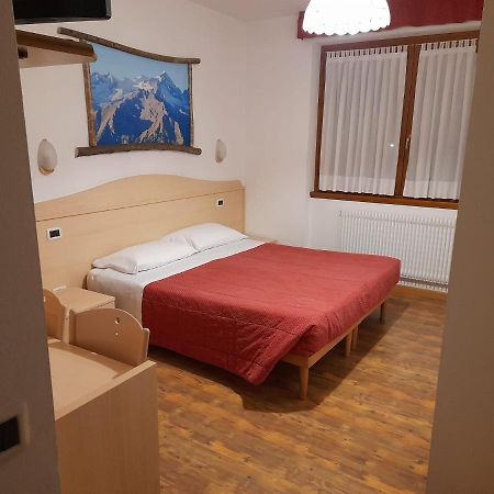 Hotel Garni B&B Maffei Pinzolo Exterior foto